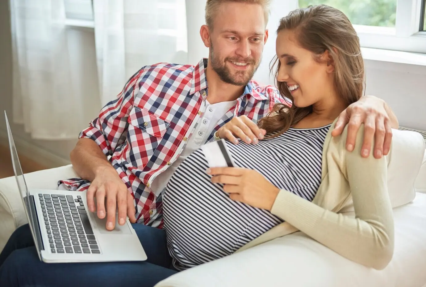 Совершать покупки онлайн намного проще.